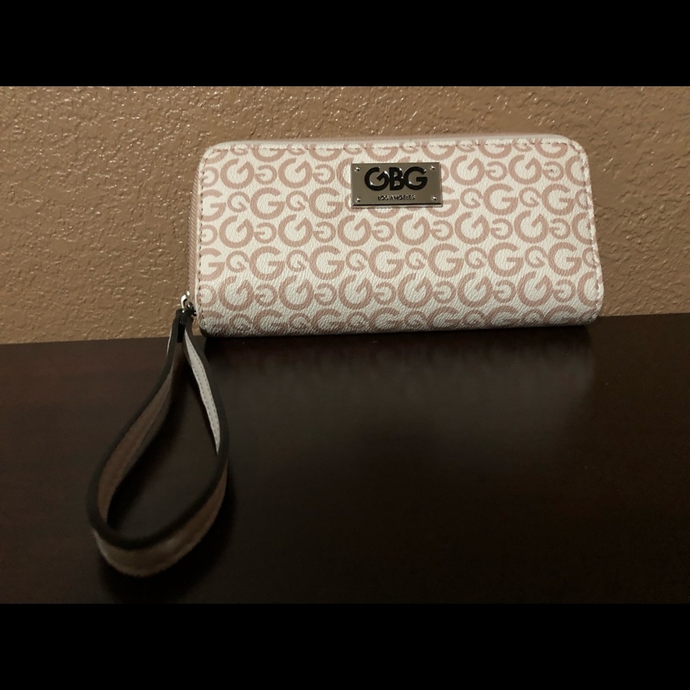Guess wallet